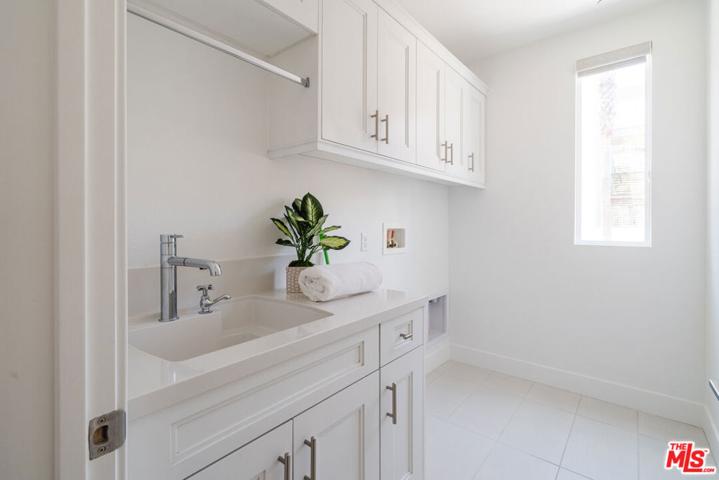 12776 Aurora Place Unit 1, Los Angeles, California 90094