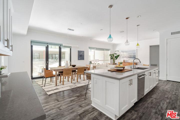 12776 Aurora Place Unit 1, Los Angeles, California 90094