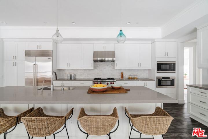 12776 Aurora Place Unit 1, Los Angeles, California 90094