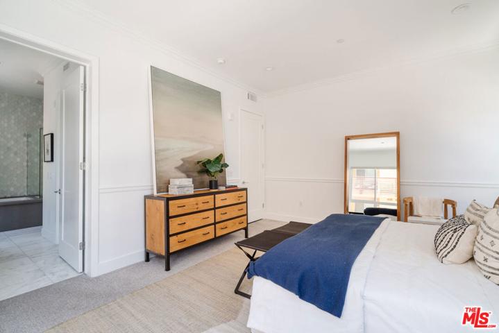 12776 Aurora Place Unit 1, Los Angeles, California 90094