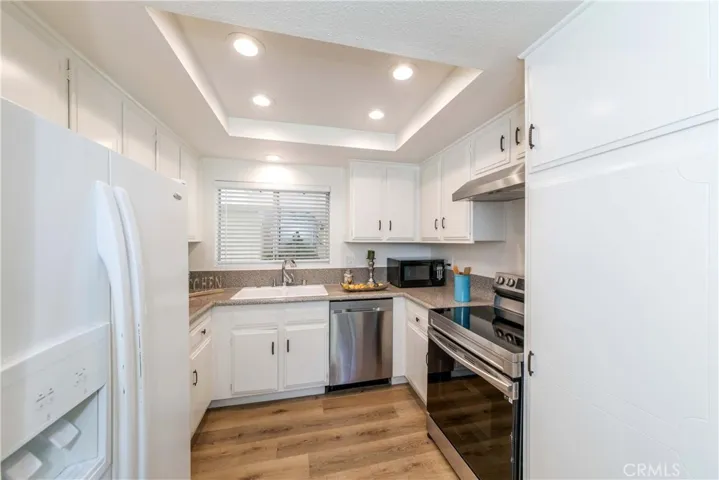 2392 Via Mariposa West W Unit 1E, Laguna Woods, California 92637