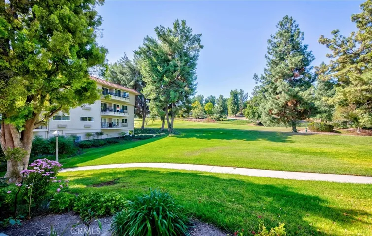 2392 Via Mariposa West W Unit 1E, Laguna Woods, California 92637