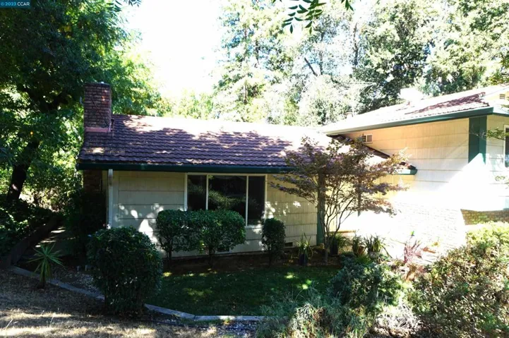 1995 Mohawk Drive, Pleasant Hill, California 94523-3125