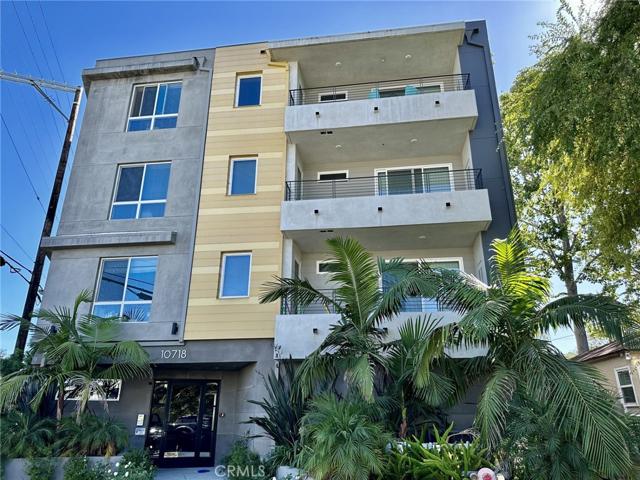 10718 Acama Street Unit 303, Studio City, California 91602