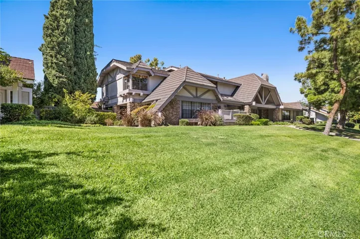 184 W Yale Loop, Irvine, California 92604