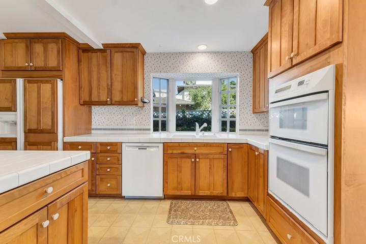 6704 Julie Lane, West Hills, California 91307