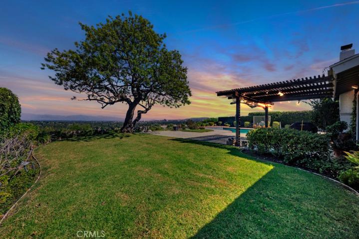 6704 Julie Lane, West Hills, California 91307