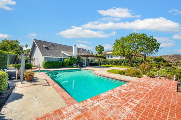 6704 Julie Lane, West Hills, California 91307