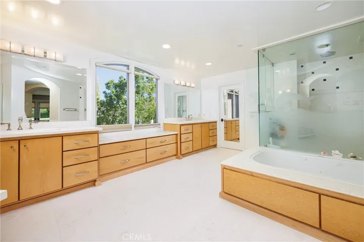25526 Lone Pine Cir, Laguna Hills, California 92653