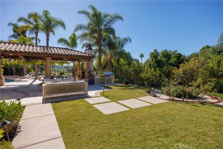25526 Lone Pine Cir, Laguna Hills, California 92653