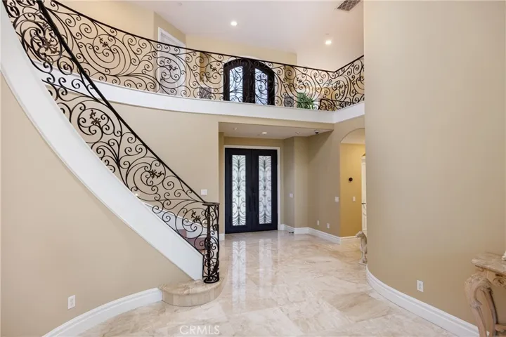 25526 Lone Pine Cir, Laguna Hills, California 92653