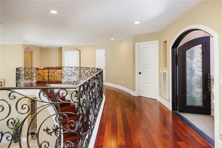 25526 Lone Pine Cir, Laguna Hills, California 92653
