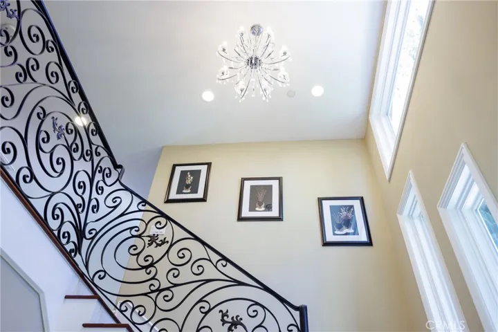 25526 Lone Pine Cir, Laguna Hills, California 92653