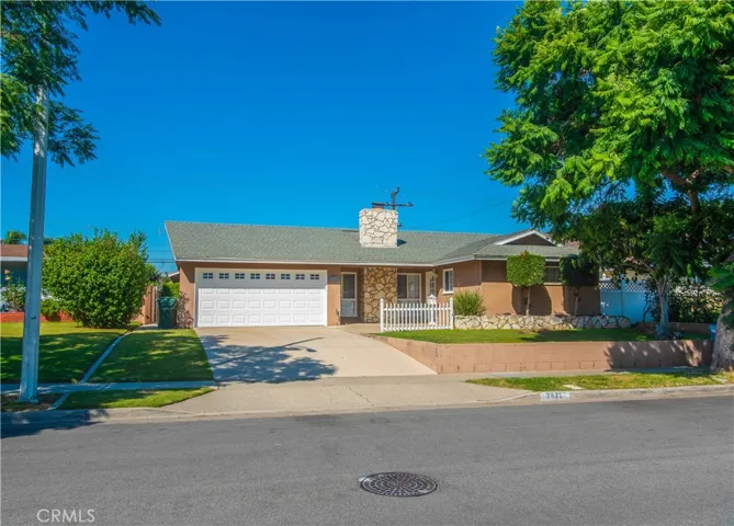 7671 Danube Drive, Huntington Beach, California 92647