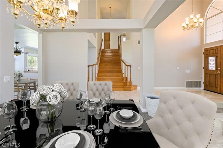 FORMAL DINING ROOM VIRTUAL STAGE
