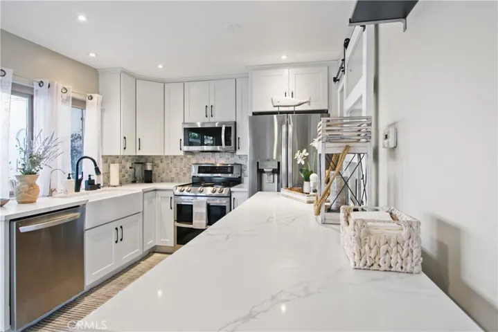6712 Sun Drive Unit C, Huntington Beach, California 92647
