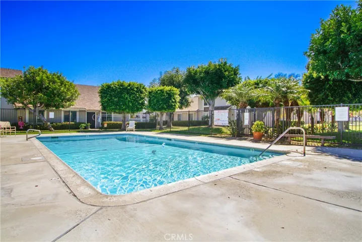 6712 Sun Drive Unit C, Huntington Beach, California 92647
