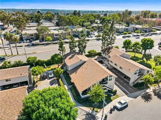 6712 Sun Drive Unit C, Huntington Beach, California 92647