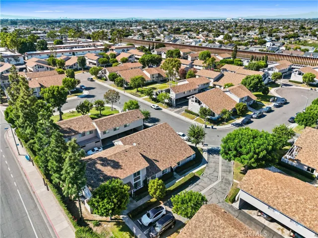 6712 Sun Drive Unit C, Huntington Beach, California 92647