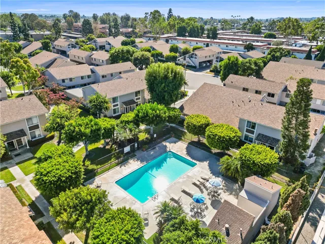6712 Sun Drive Unit C, Huntington Beach, California 92647
