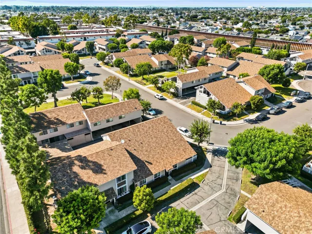 6712 Sun Drive Unit C, Huntington Beach, California 92647