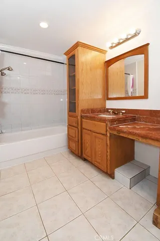 Master Full Bathroom