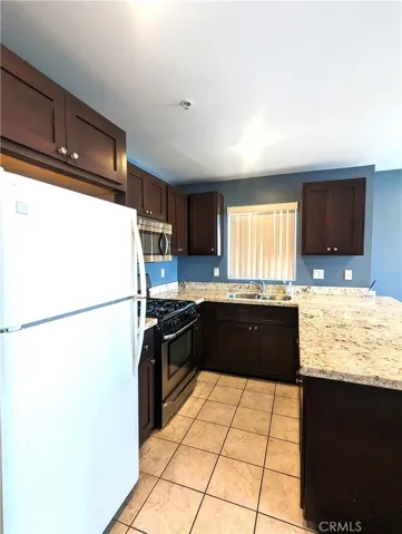 14537 Archwood Street, Van Nuys, California 91405