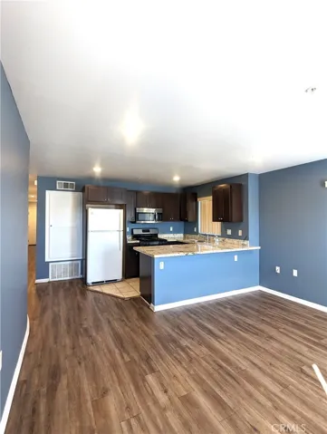 14537 Archwood Street, Van Nuys, California 91405