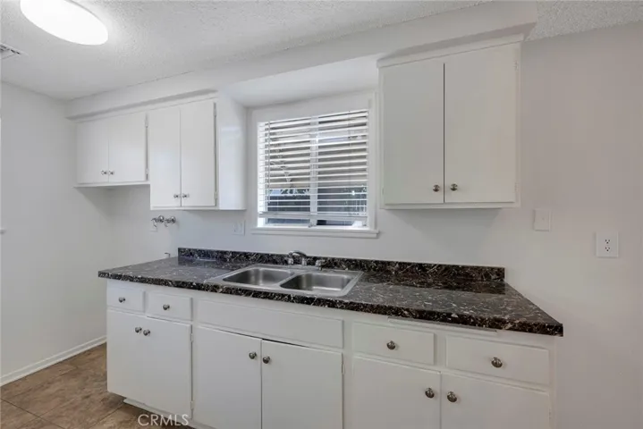 1942 E Rose Avenue, Orange, California 92867