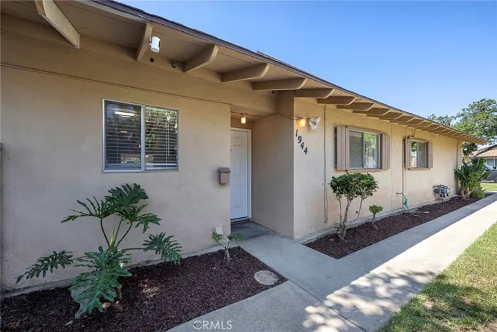 1942 E Rose Avenue, Orange, California 92867