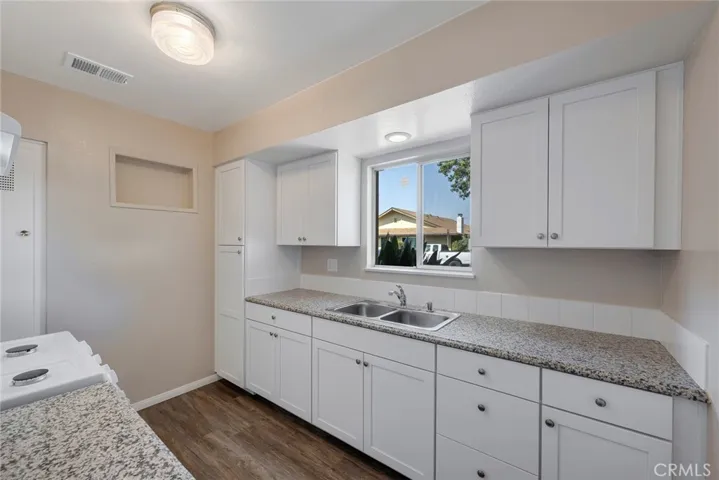 1942 E Rose Avenue, Orange, California 92867