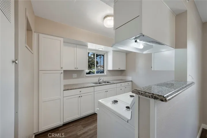 1942 E Rose Avenue, Orange, California 92867