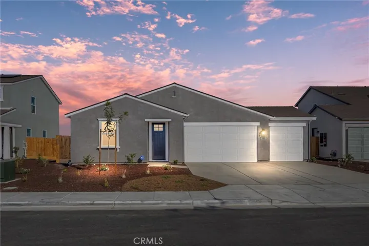 7920 Rio Verde Dr, Bakersfield, California 93311