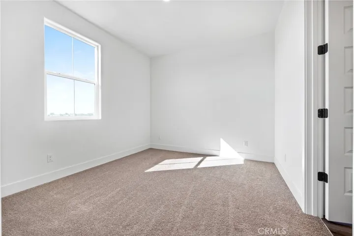 7920 Rio Verde Dr, Bakersfield, California 93311