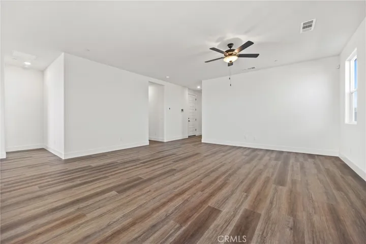 7920 Rio Verde Dr, Bakersfield, California 93311