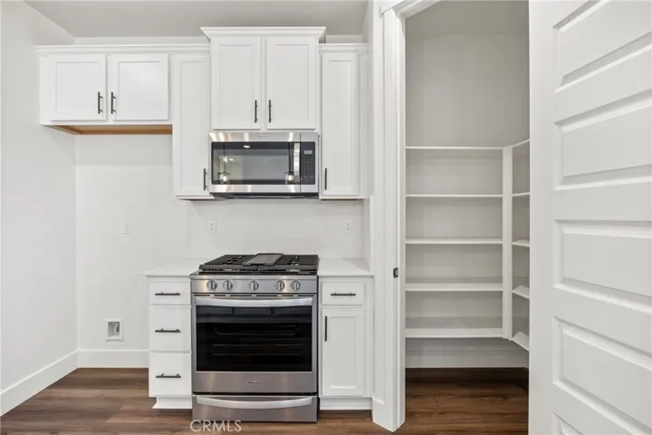 7920 Rio Verde Dr, Bakersfield, California 93311