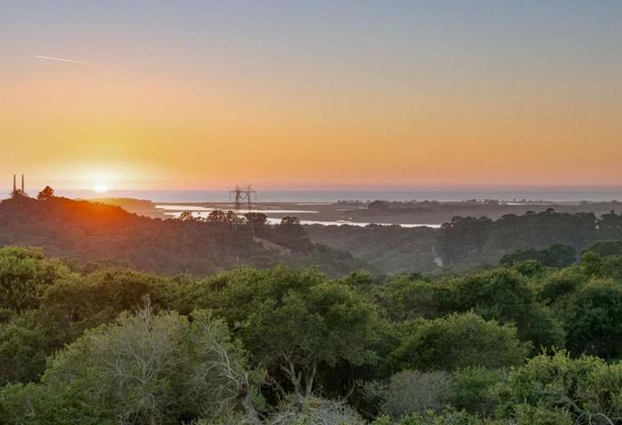 15760 Horizon Way, Salinas, California 93907