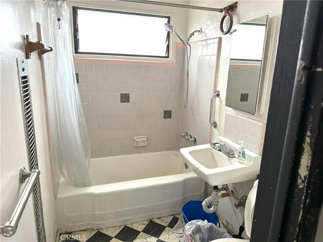 1437 Carob Way, Montebello, California 90640