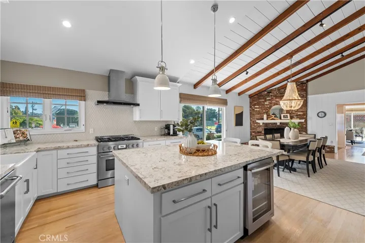 1701 N Poinsettia Avenue, Manhattan Beach, California 90266