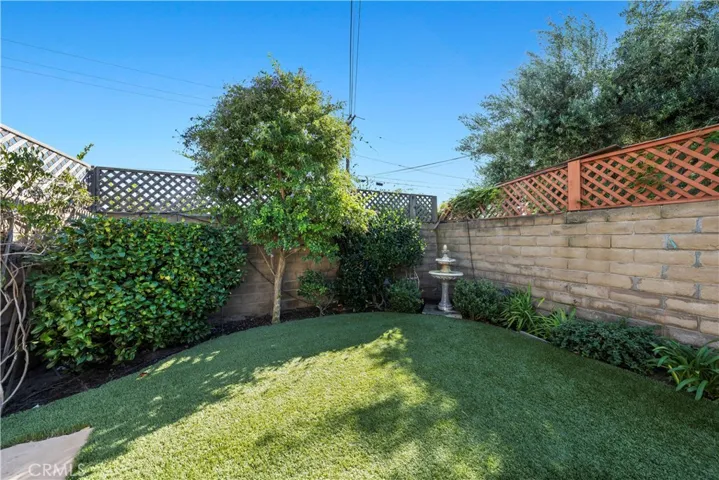 1701 N Poinsettia Avenue, Manhattan Beach, California 90266