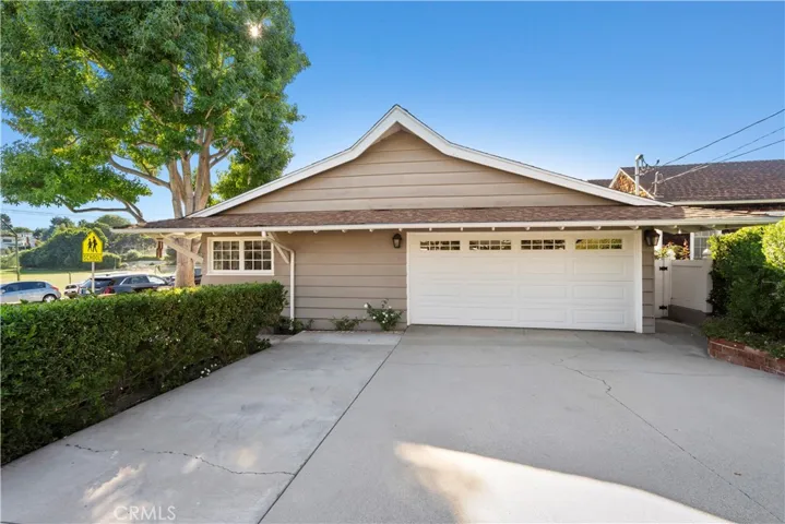 1701 N Poinsettia Avenue, Manhattan Beach, California 90266