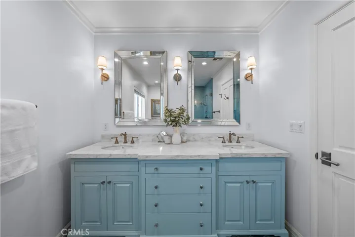 1701 N Poinsettia Avenue, Manhattan Beach, California 90266