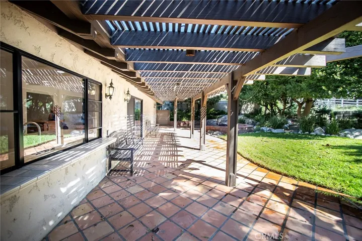 11074 Oso Avenue, Chatsworth, California 91311