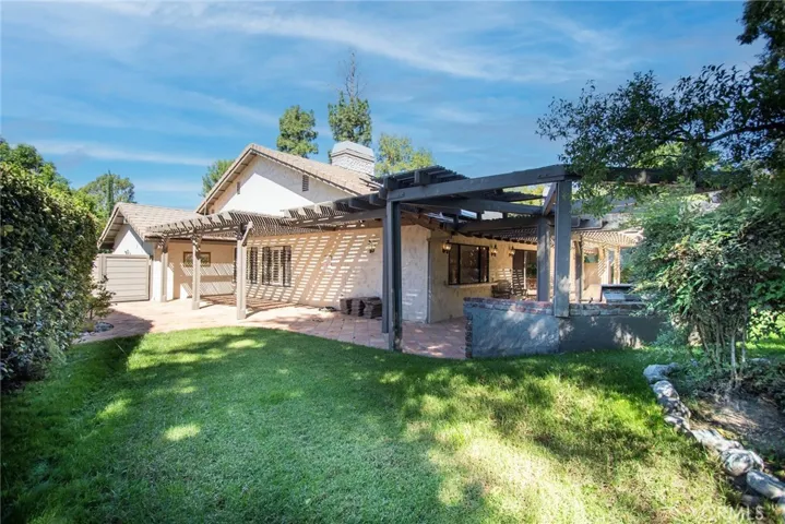 11074 Oso Avenue, Chatsworth, California 91311