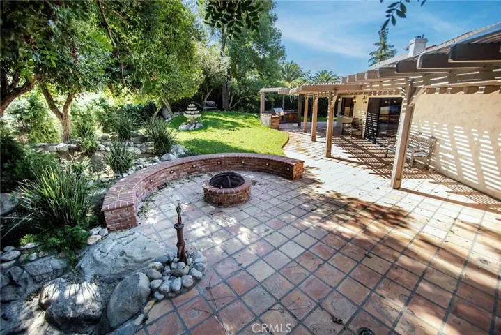 11074 Oso Avenue, Chatsworth, California 91311