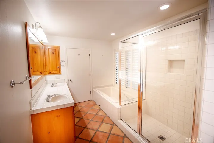 11074 Oso Avenue, Chatsworth, California 91311