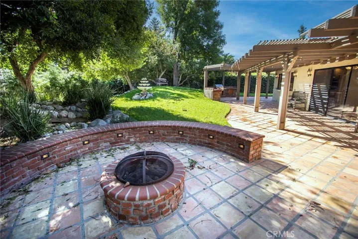 11074 Oso Avenue, Chatsworth, California 91311
