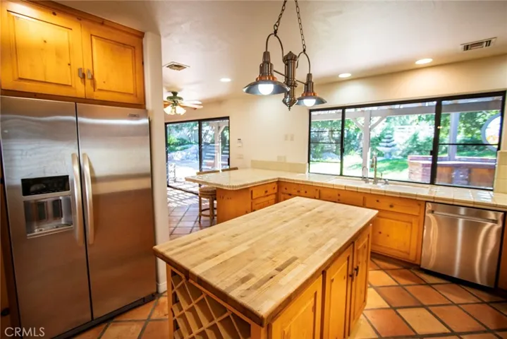 11074 Oso Avenue, Chatsworth, California 91311