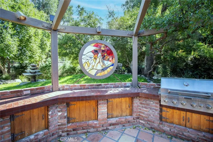 11074 Oso Avenue, Chatsworth, California 91311