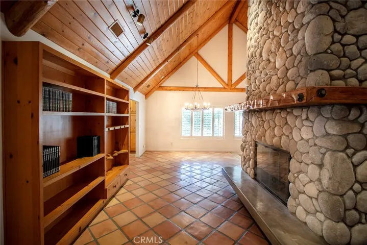 11074 Oso Avenue, Chatsworth, California 91311